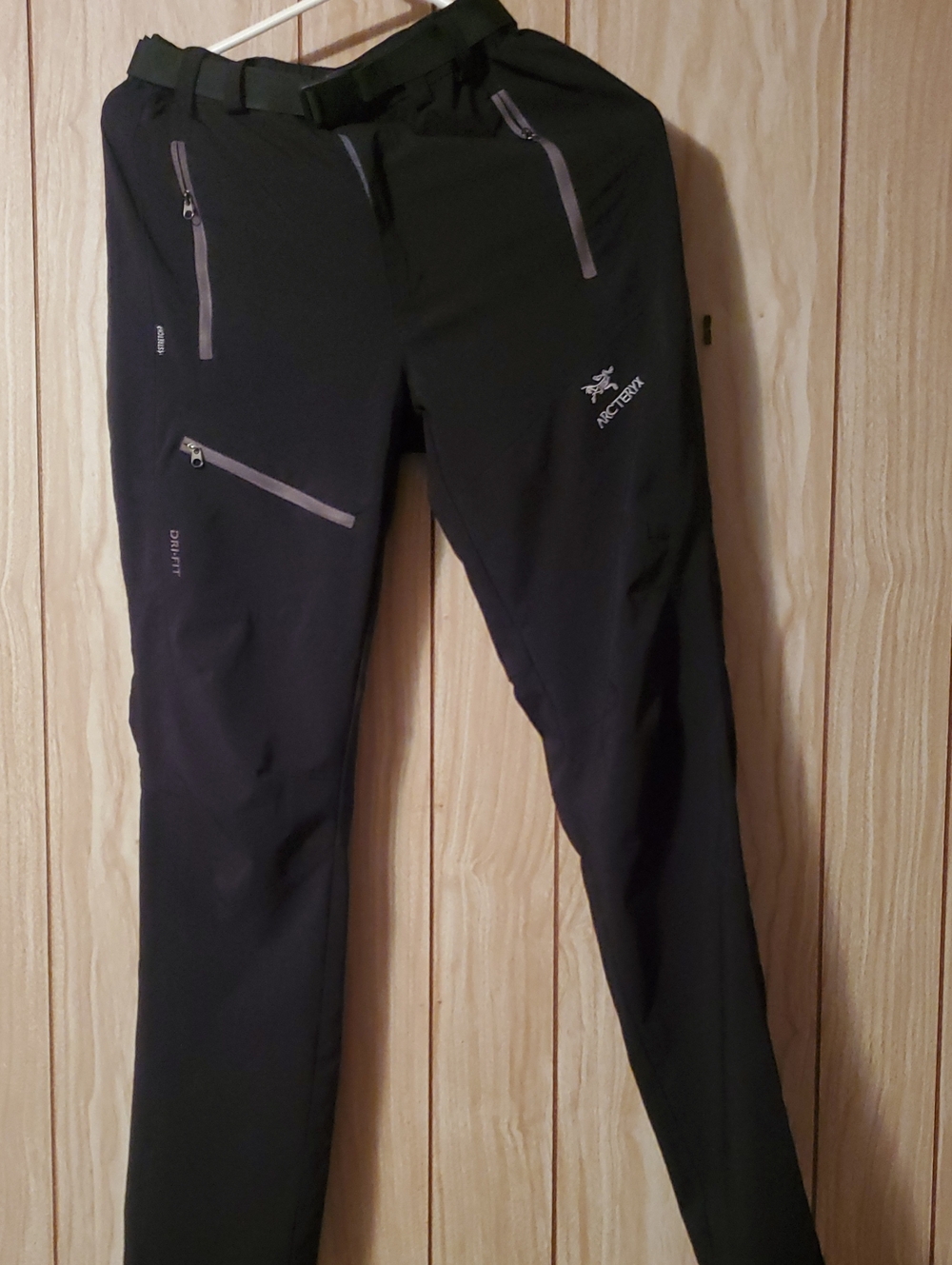 Arc'teryx Women's Black Softshell Cargo Pants